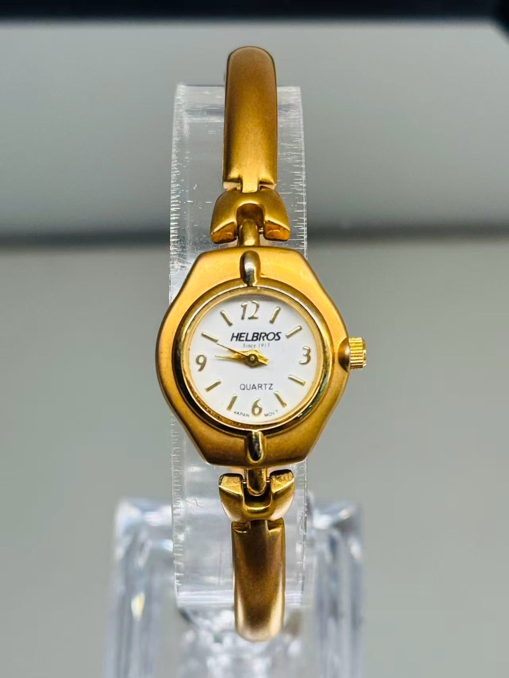 Vintage Helbros Women’s Quartz Watch Gold Tone Japan Movt New Battery Runs !